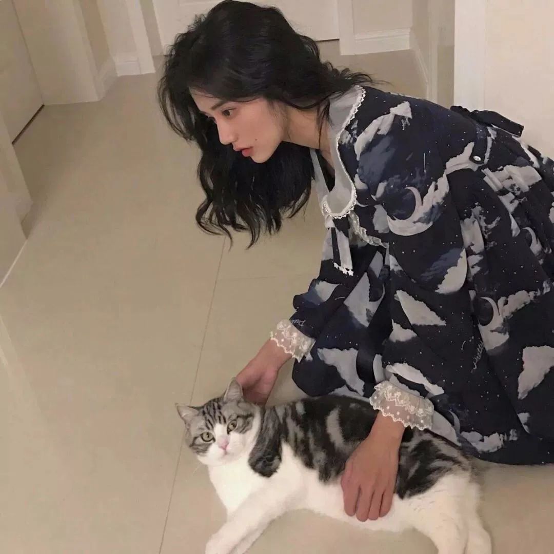 美女头像冷酷_美女头像甜美