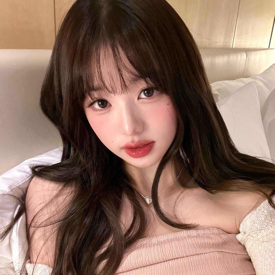 美女图片微信头像_美女照片手机挡脸头像
