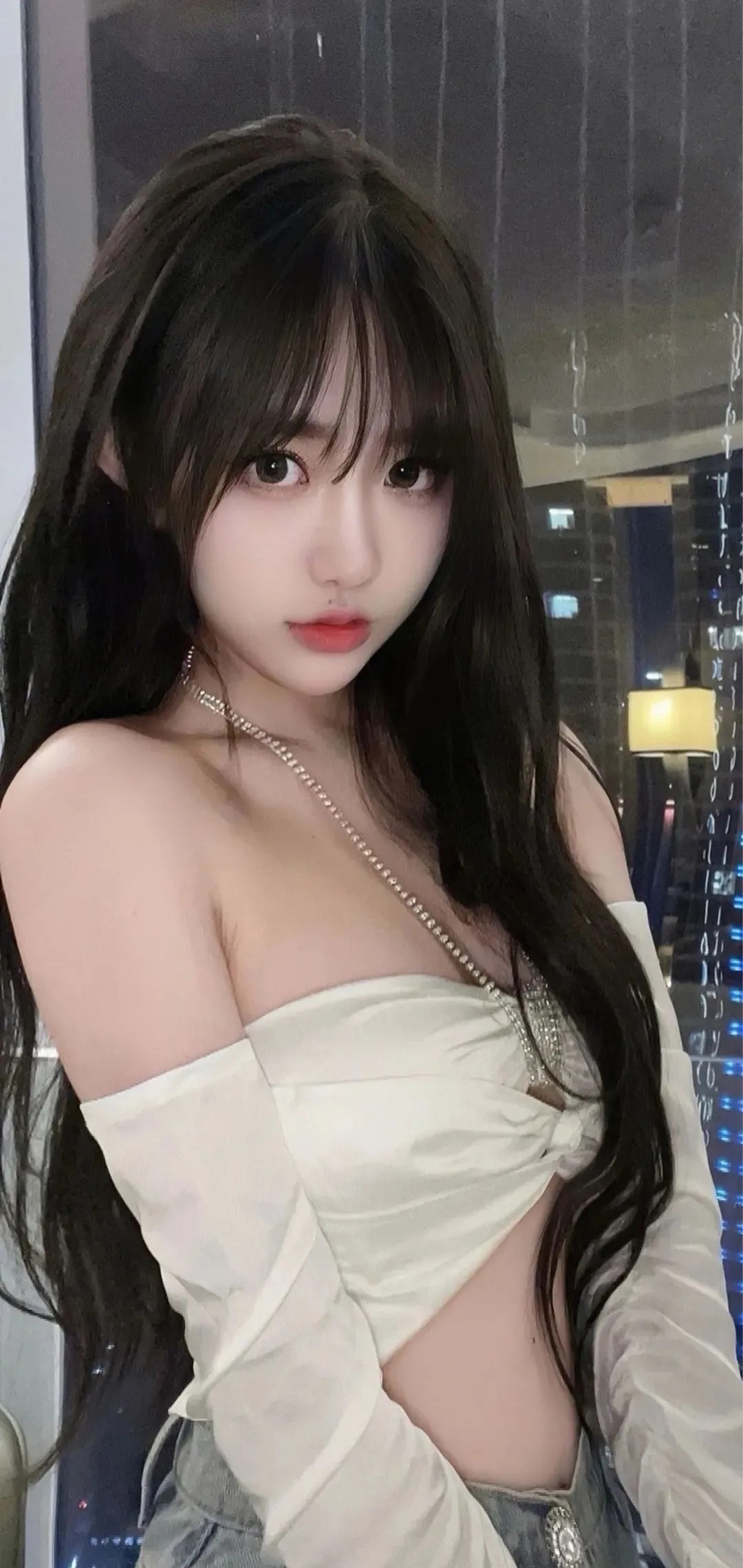 美女壁纸图片2025最新款_美女壁纸风景