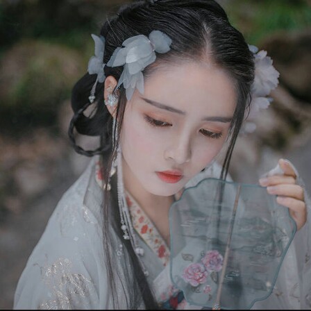 美女头像真人版_美女自拍