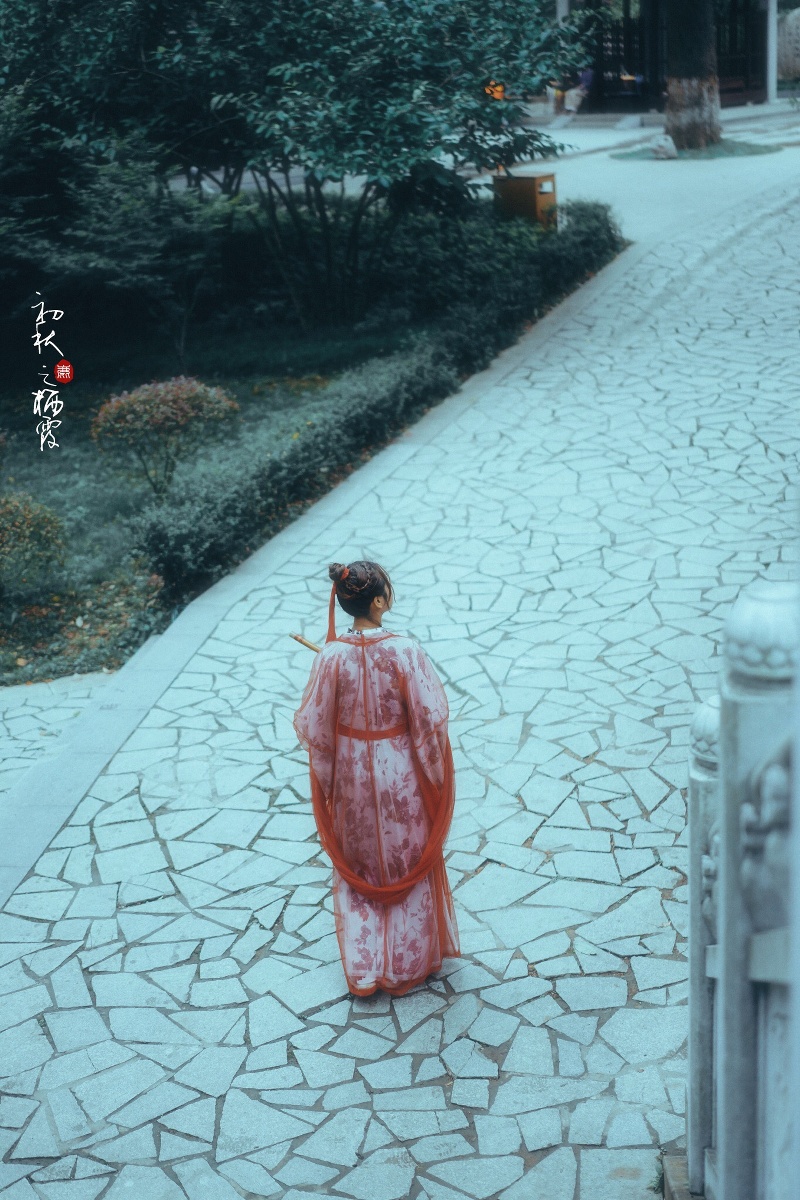 美女头像甜美_美女照片真人图片背面