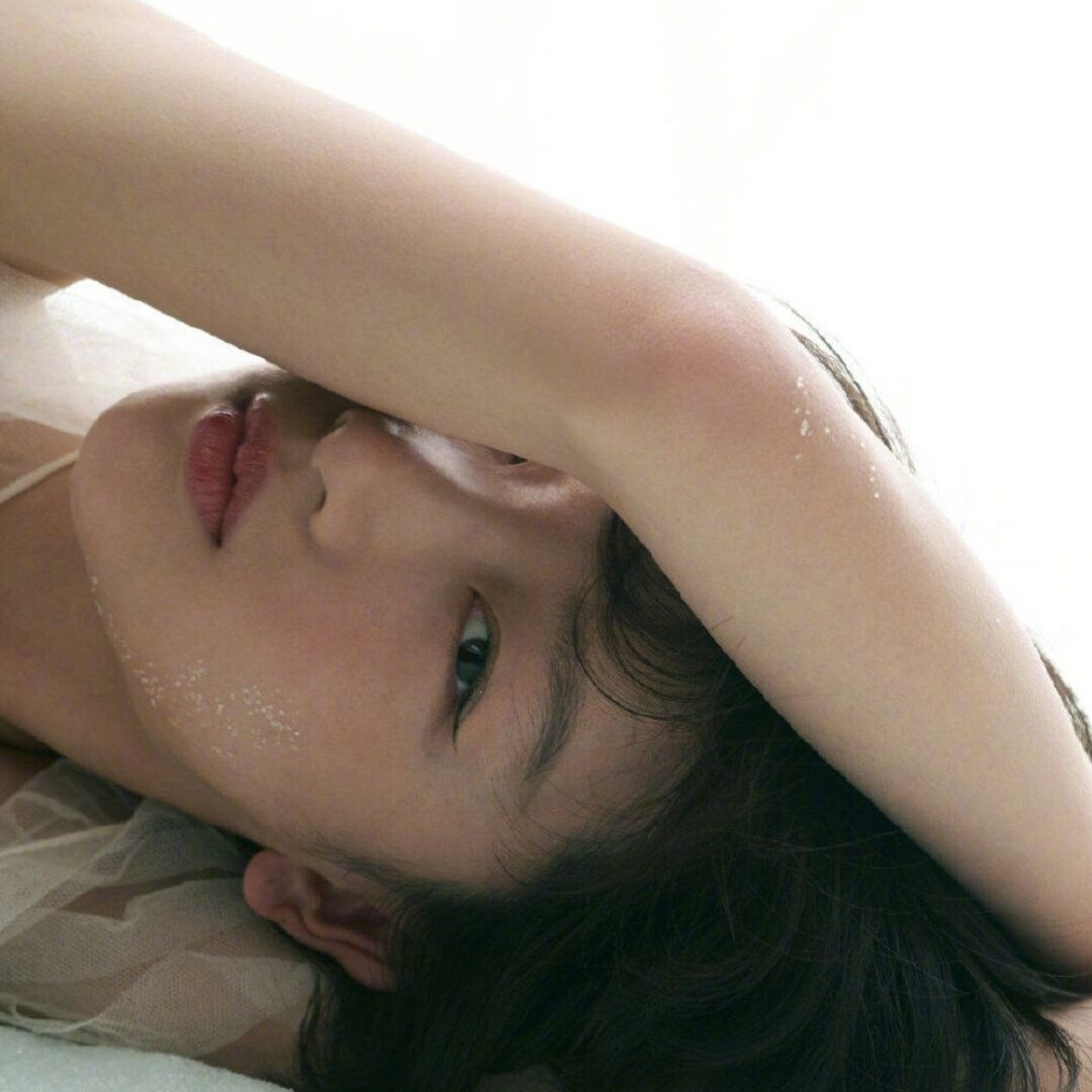 美女图片微信头像背影_美女头像真人唯美