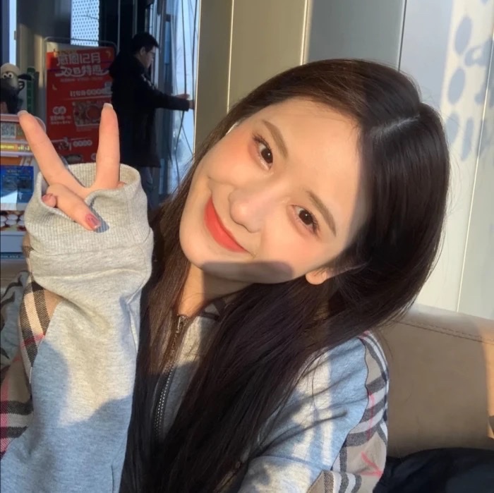 美女图片微信头像真人背影_美女图片微信头像高清头像