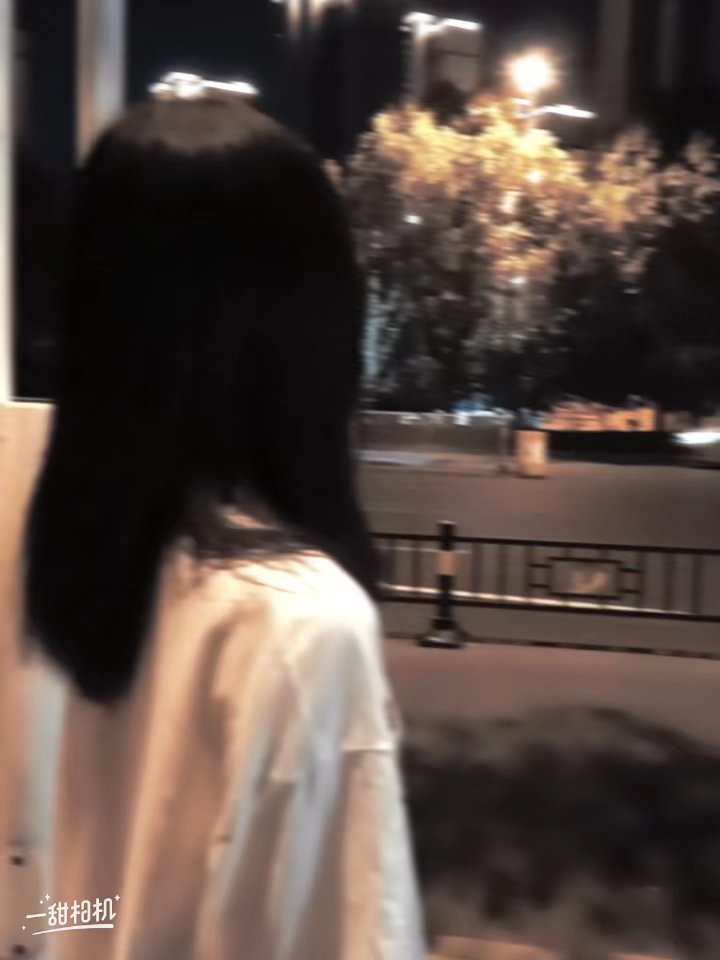 美女自拍_美女头像真人侧脸