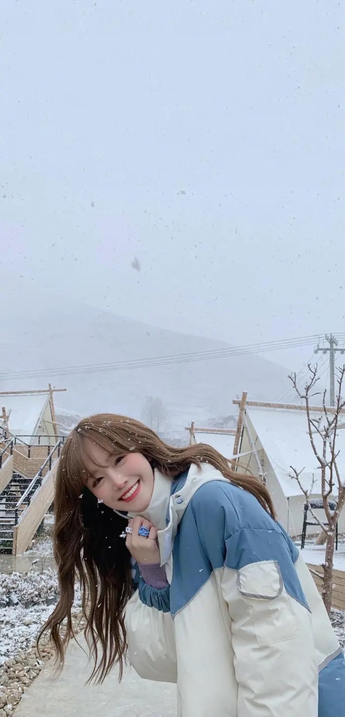 美女壁纸风景_美女头像