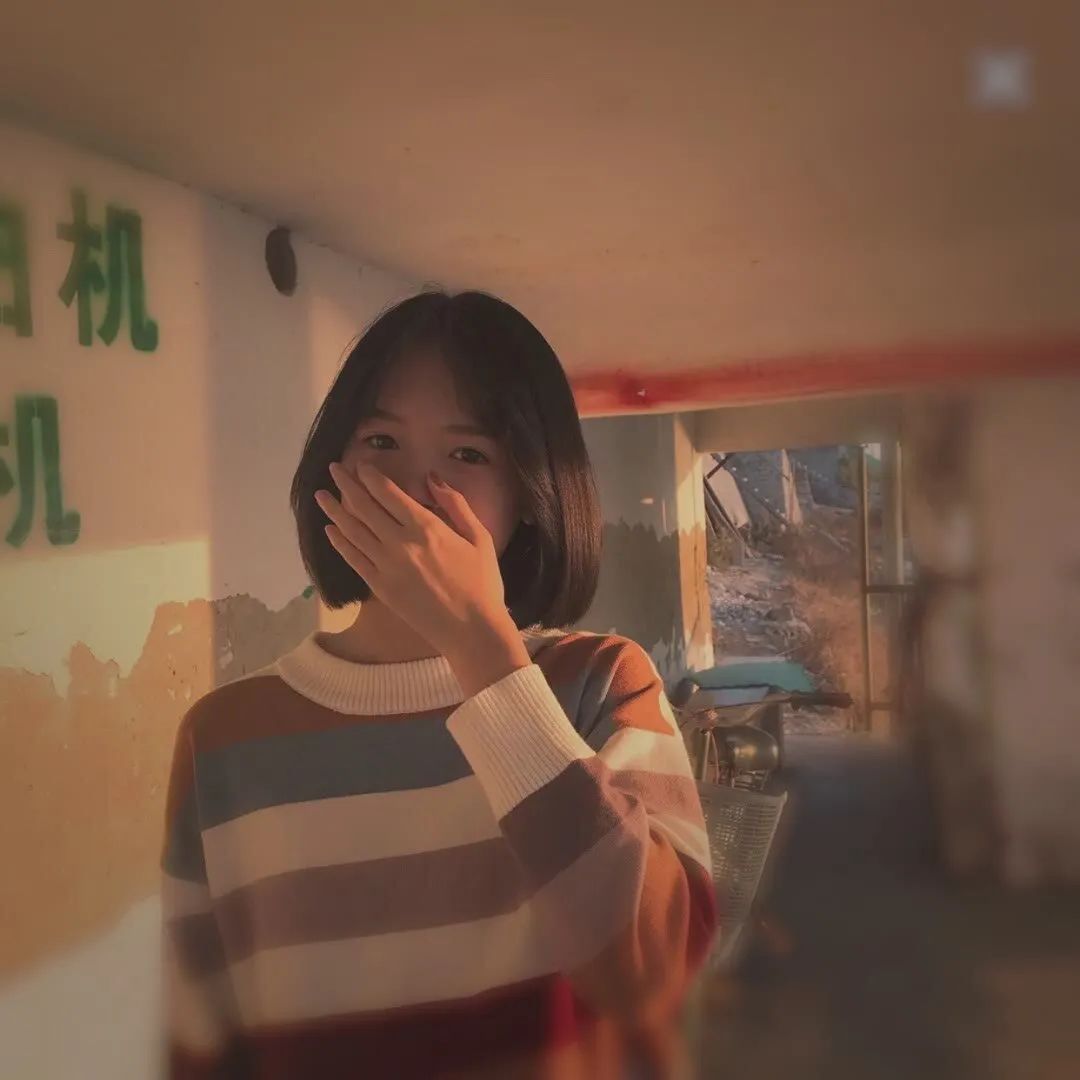 美女头像真人头像高冷_美女自拍