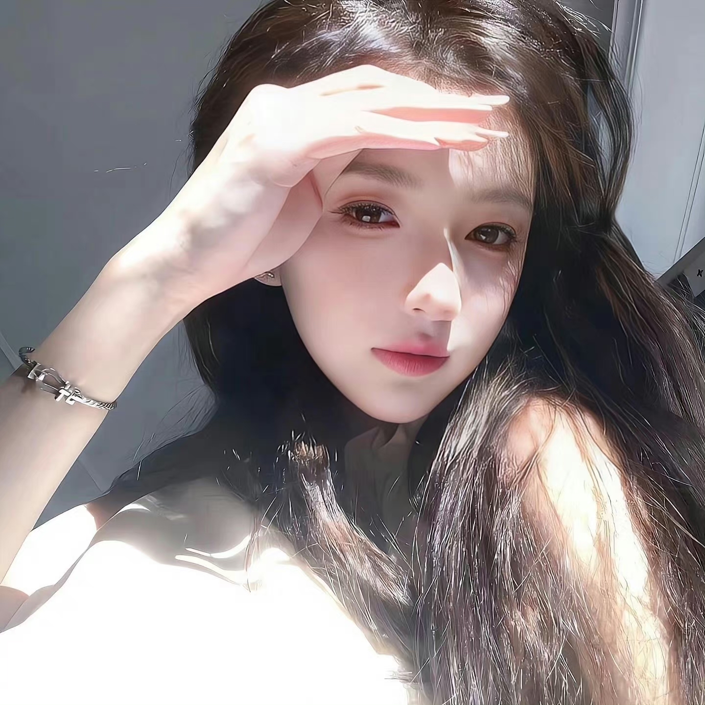 美女照片真人图片背面_美女头像真人