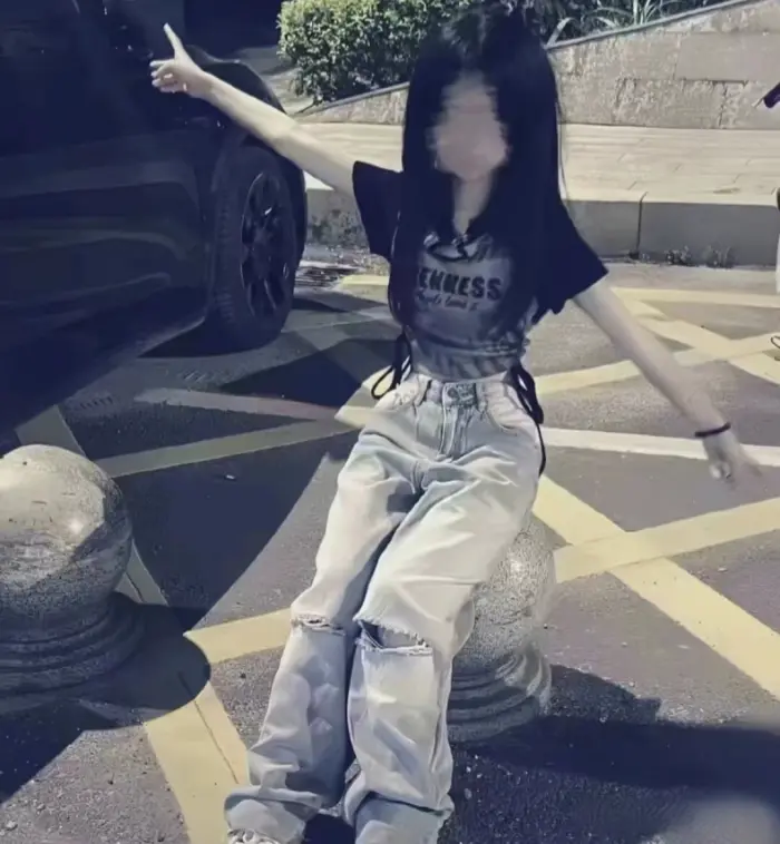 美女高雅造型_美女照片游泳中国