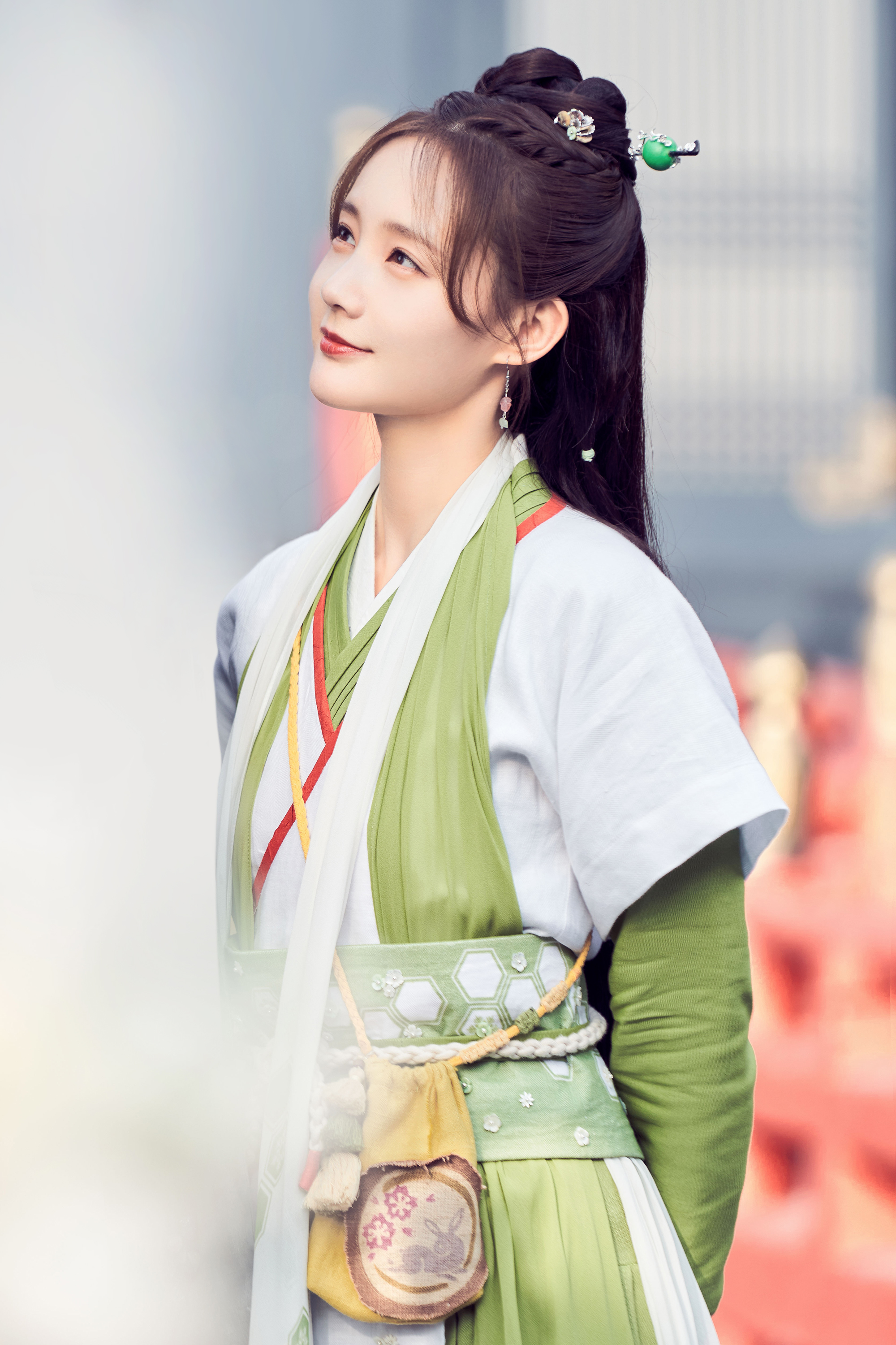 美女照片真人图片背面_美女照片