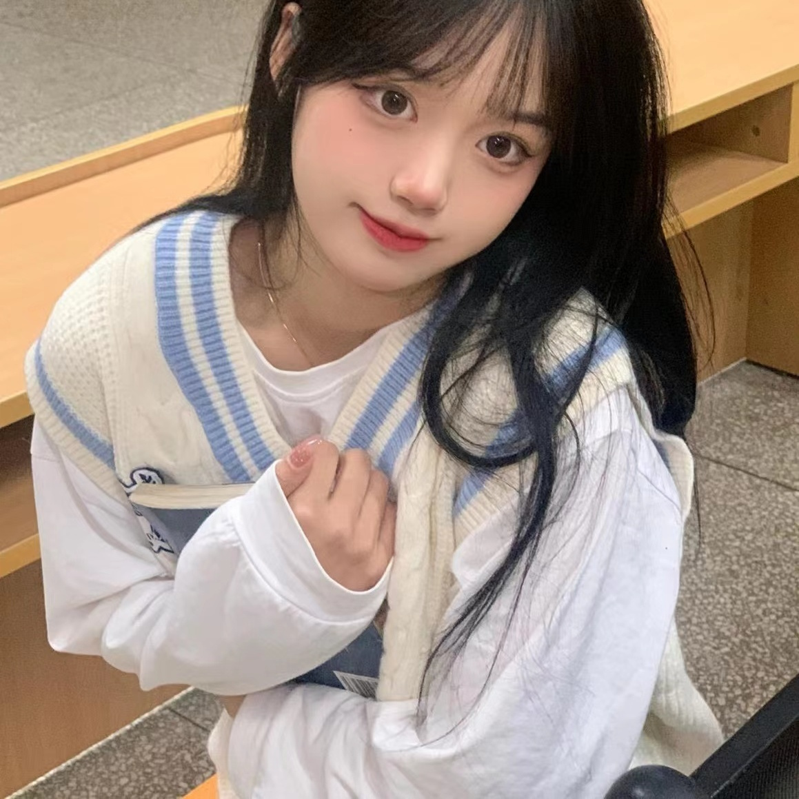 【亿人局之迪拜贱客】美女自拍_美女头像图片真人