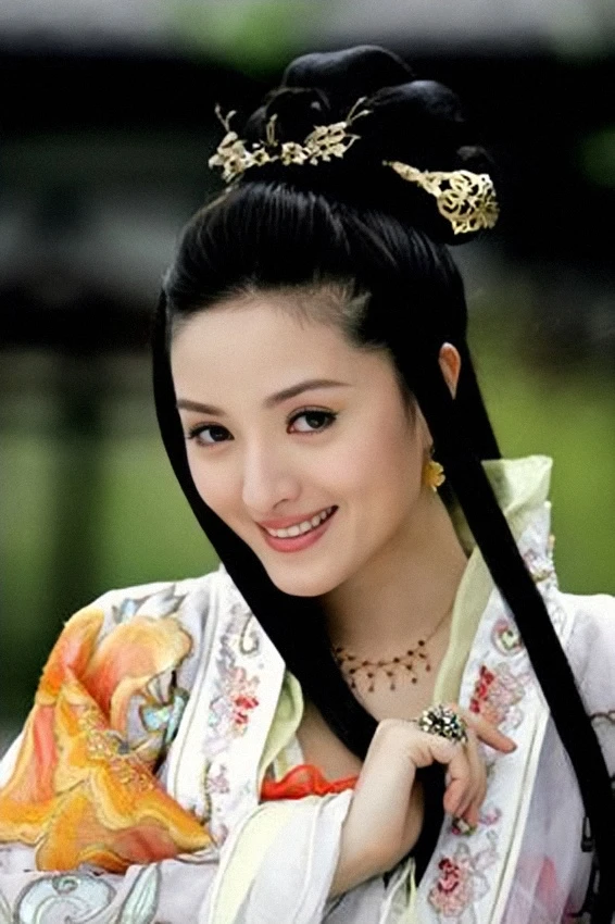 美女壁纸图片2025最新款_美女头像甜美