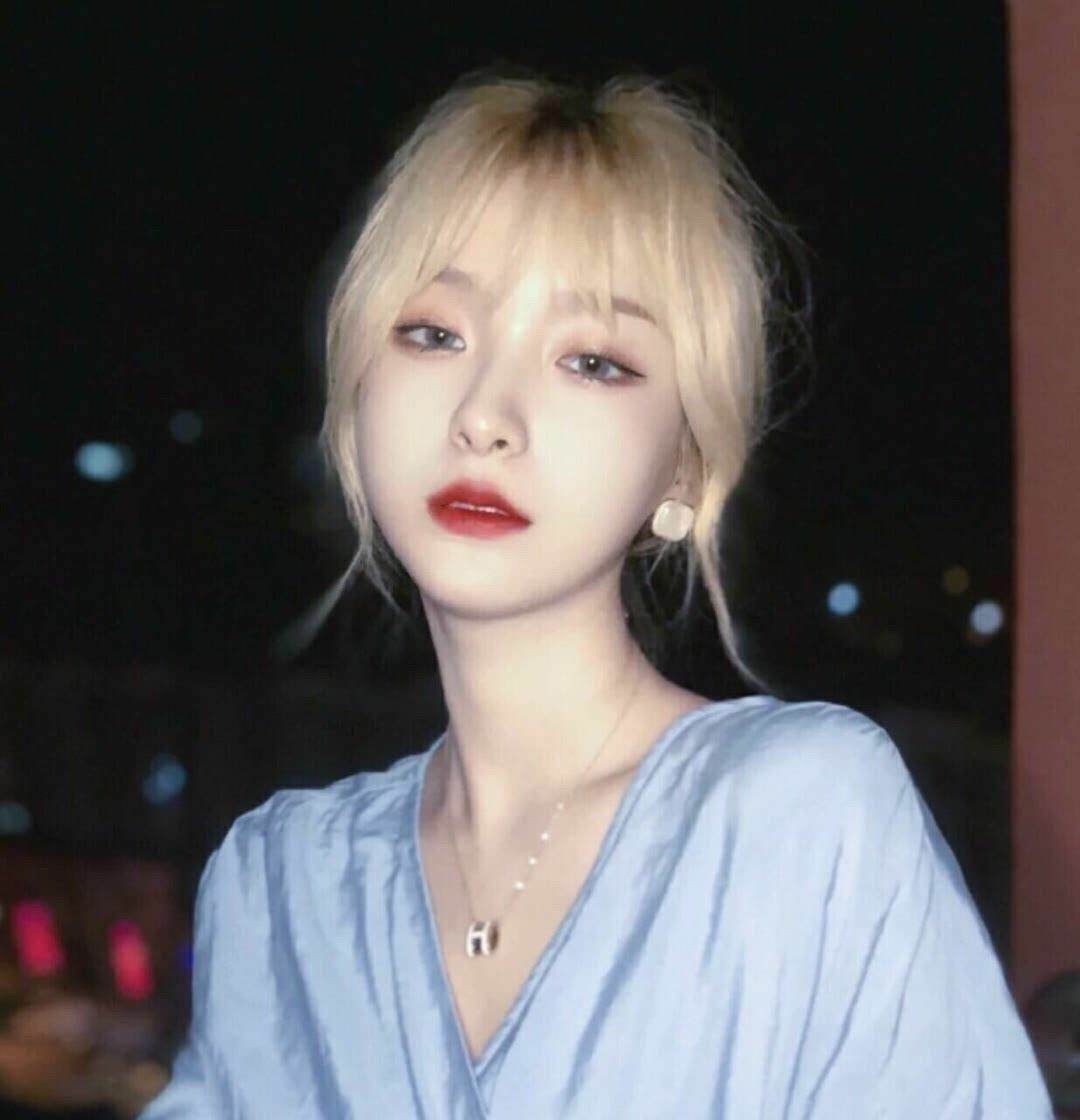 美女头像一个人_美女头像图片真人