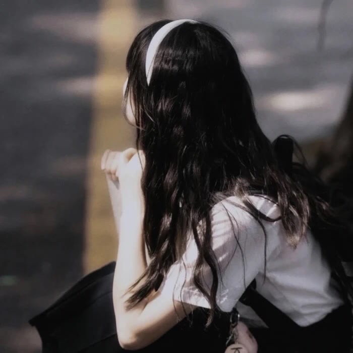美女头像背影_美女头像jpg格式