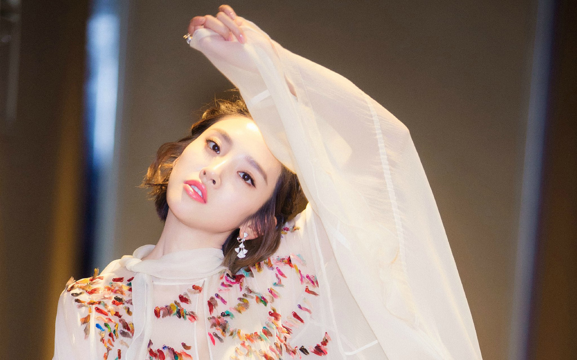 美女壁纸手机壁纸高清_美女头像真人头像
