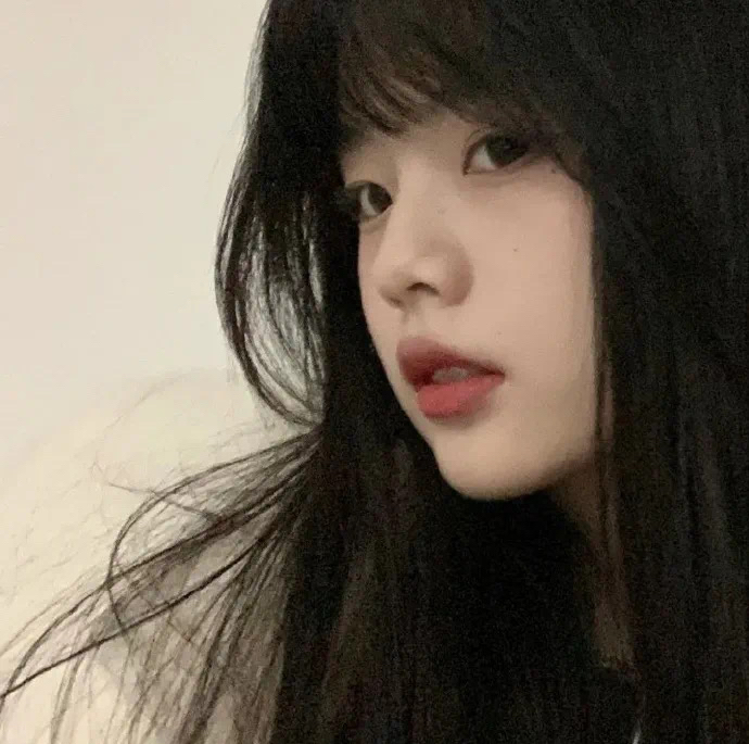 美女照片手机挡脸头像_美女照片大全壁纸高清