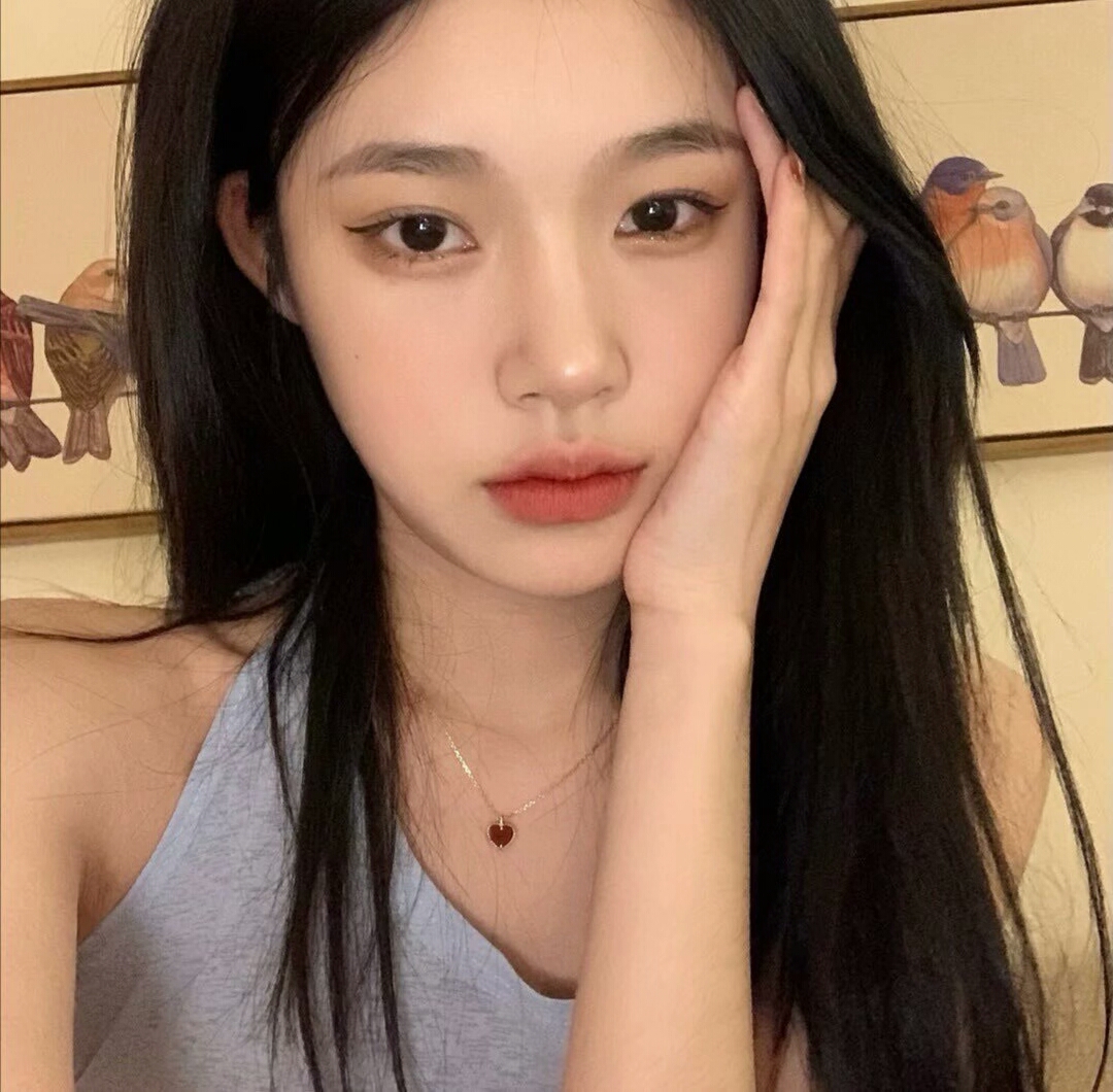 美女图片微信头像侧脸_美女图片微信头像侧面