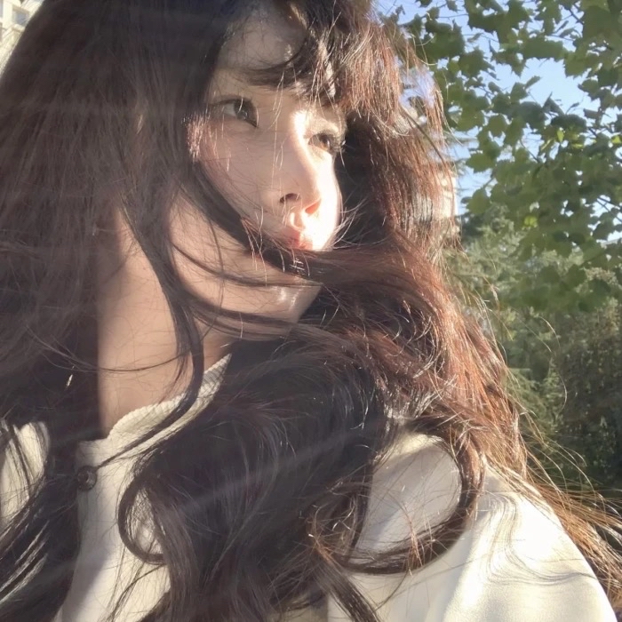 美女图片微信头像_美女头像真人很吸引人