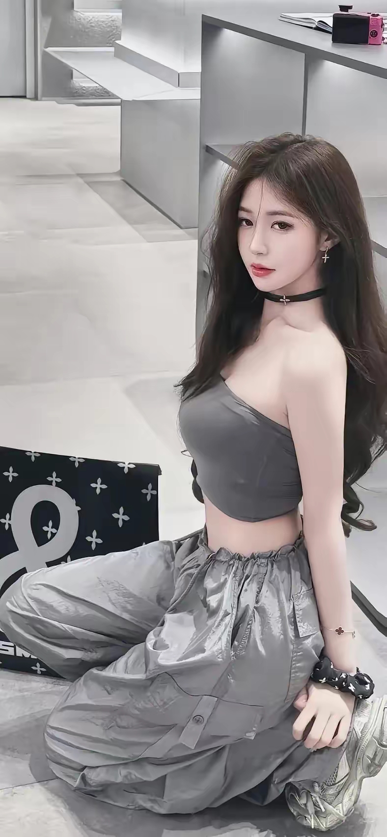 美女头像甜美_美女壁纸手机壁纸图片身材养眼