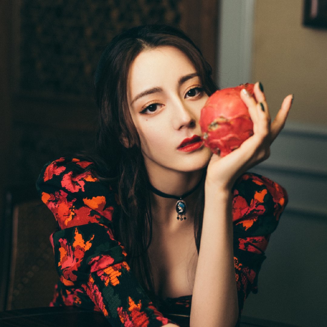 美女高雅造型_美女图片微信头像背影酷霸气
