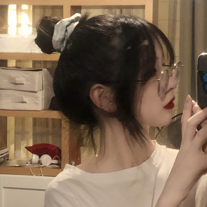 美女壁纸_美女头像真人侧脸