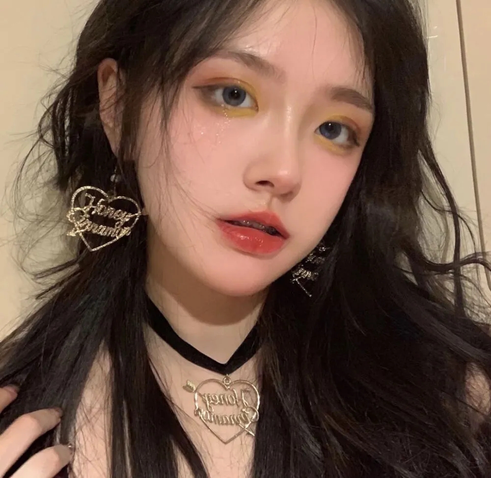【现在就告白 第五季】美女头像真人甜美_美女壁纸手机壁纸