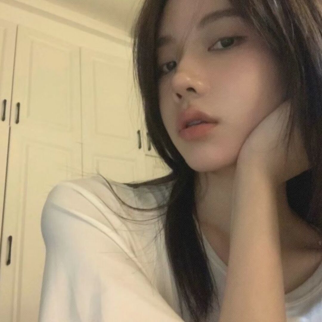 美女照片游泳壁纸_美女头像图片